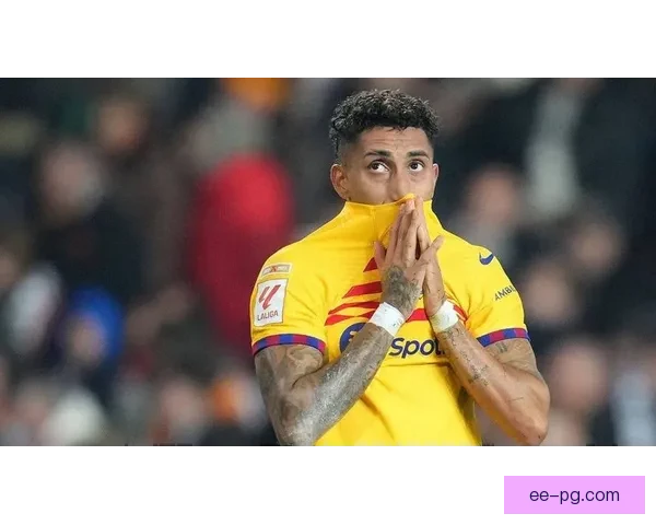 拉菲尼亚单刀挑射破门锁定胜局 巴萨稳健取胜展示强大实力