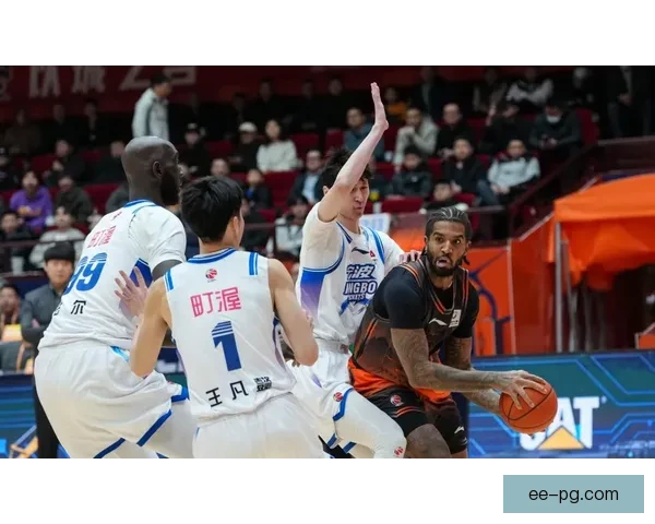 浙江队主场惊险取胜梅州队迎来关键三分赛季士气大增